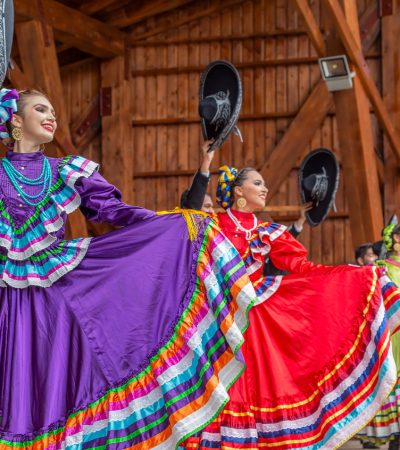 Timisoara: Group of dancers from Mexico in traditional costume present at the international folk festival "International Festival of hearts" organized by the City Hall.